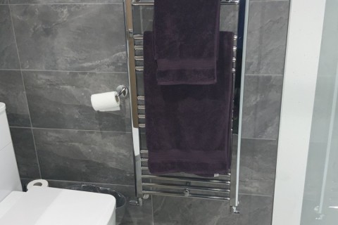 15EAD3D2-62B0-4A05-90FF-57497F1E832D