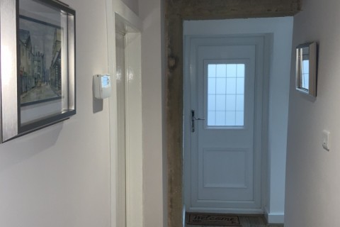 65BB880E-50F6-44AC-965C-8750D5ADE73D